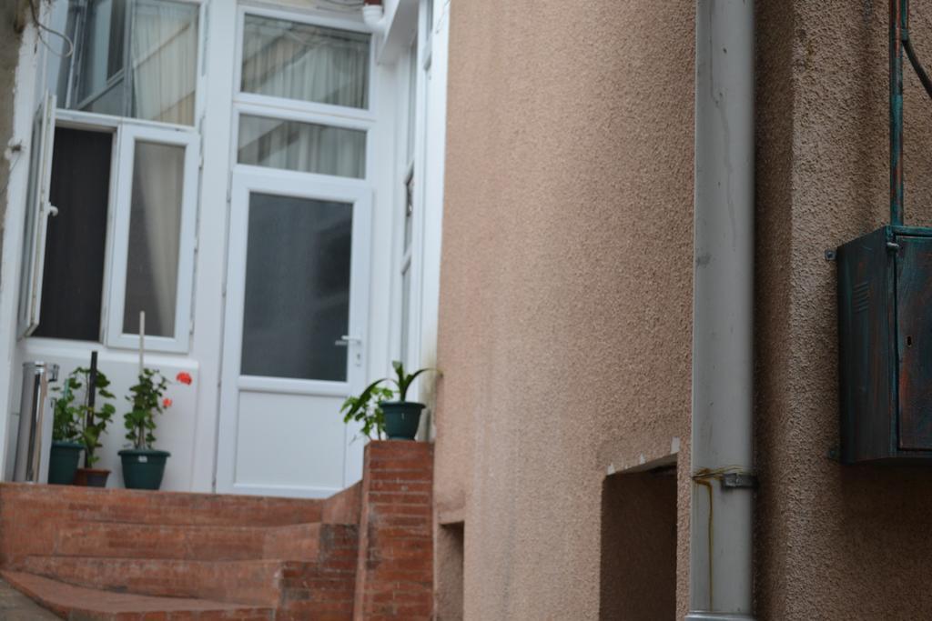 Your House In Тбилиси Экстерьер фото